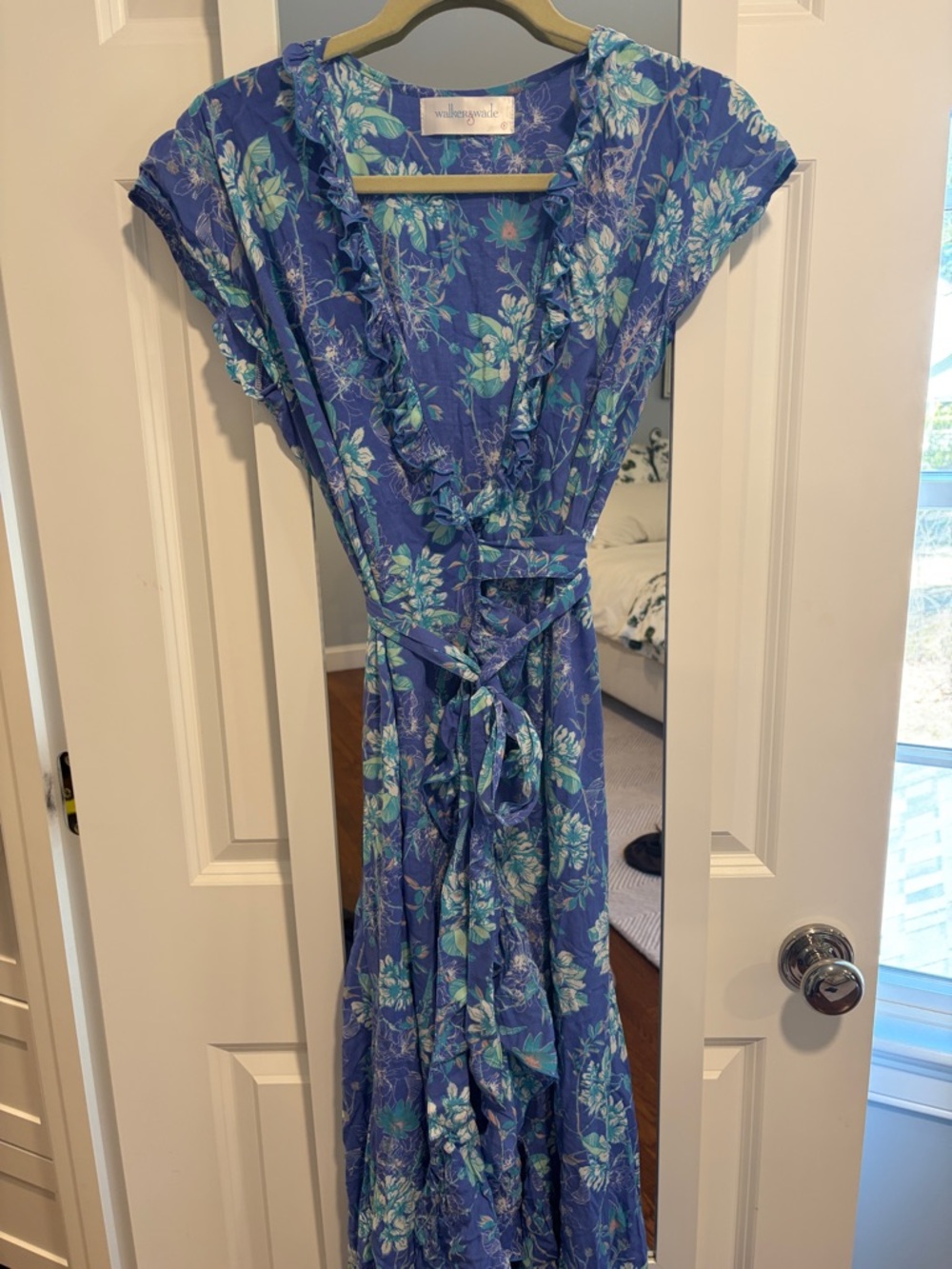 Walker and Wade Blue Floral Wrap Dress Small